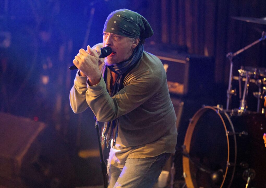 Leif Garrett performs live onstage at The Vogue on July 25, 2015, in Indianapolis, Indiana | Source: Getty Images