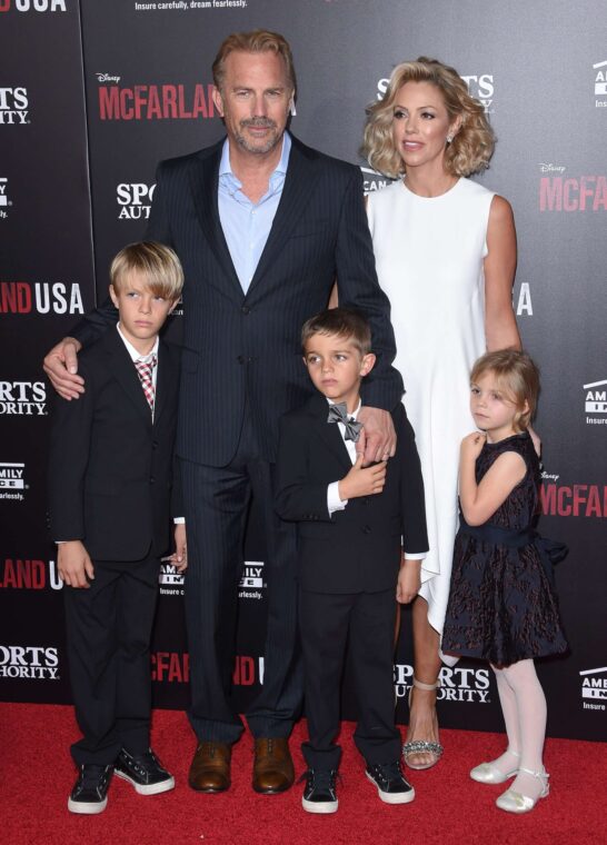 Kevin Costner, Christine Baumgartner and Grace Avery Costner, Hayes Logan Costner, and Cayden Wyatt Costner in Hollywood, California on February 9, 2015 | Source: Getty Images