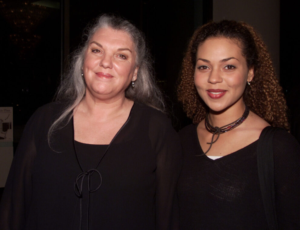 Tyne Daly and Kathryne Dora Brown at the Writers Guild Awards in Beverly Hills, California, March 4, 2001 | Source: Getty Images