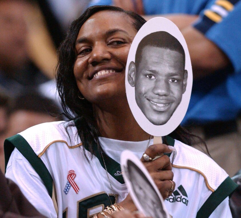 LeBron James' mother Gloria shows her support during her son's high school St. Vincent-St. Mary's game against Mater Dei on January 4, 2003 in Los Angeles, California | Source: Getty Images