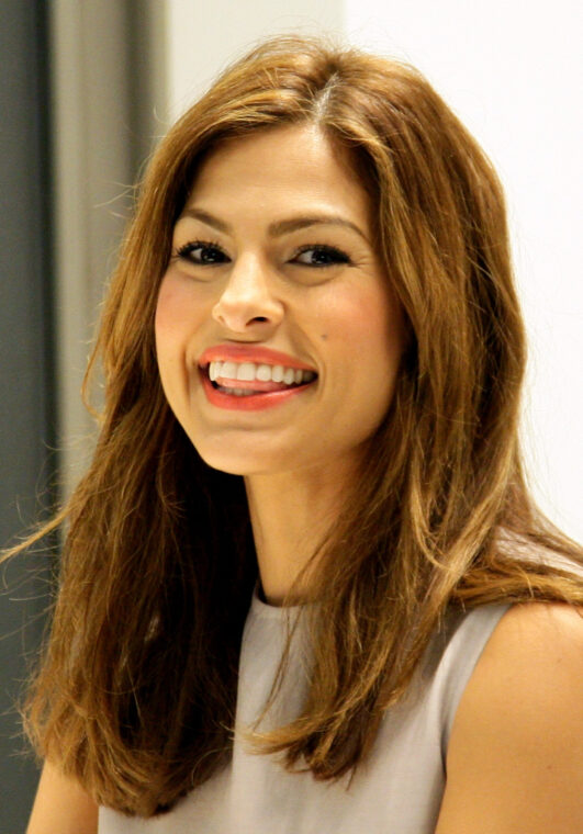 Eva Mendes attends the launch of Calvin Klein 'Body' Jeans at Calvin Klein boutique in Milan, Italy on November 12, 2009. | Source: Getty Images