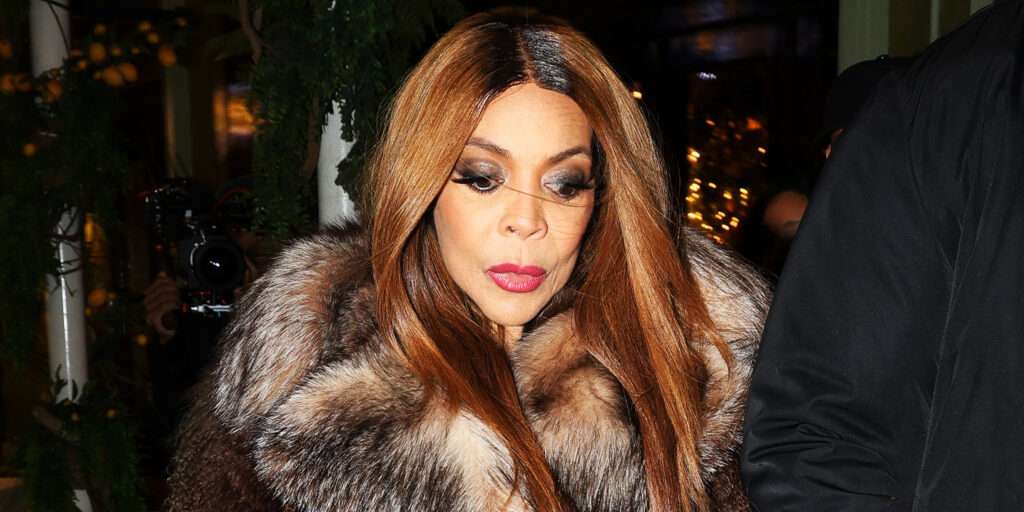 Wendy Williams Made Fans 'Cry' as She Takes off Her Wig in New Clip(02)